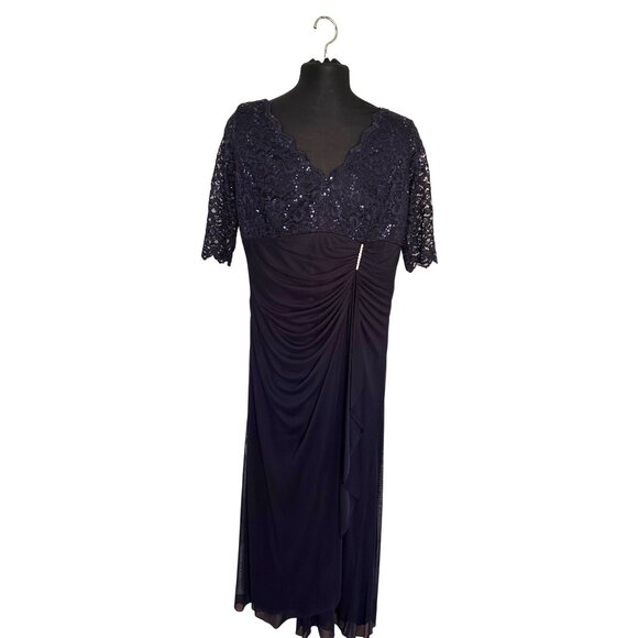 Betsy & Adams 16 Navy Blue Sequin Lace Bodice Gown Ruched Skirt & Beaded Detail - Picture 6 of 11